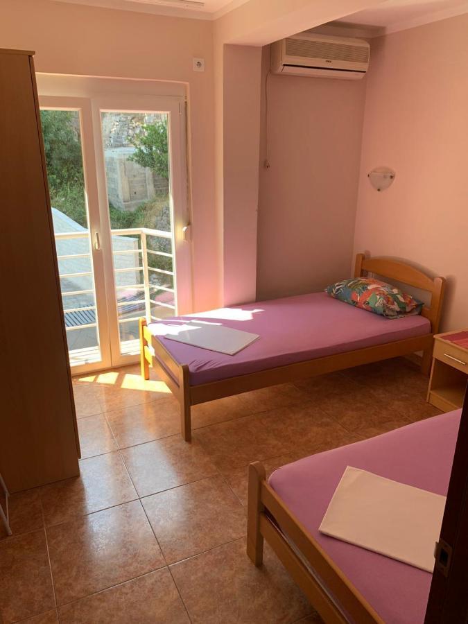 Apartmani Ilic เบชิชิ ภายนอก รูปภาพ