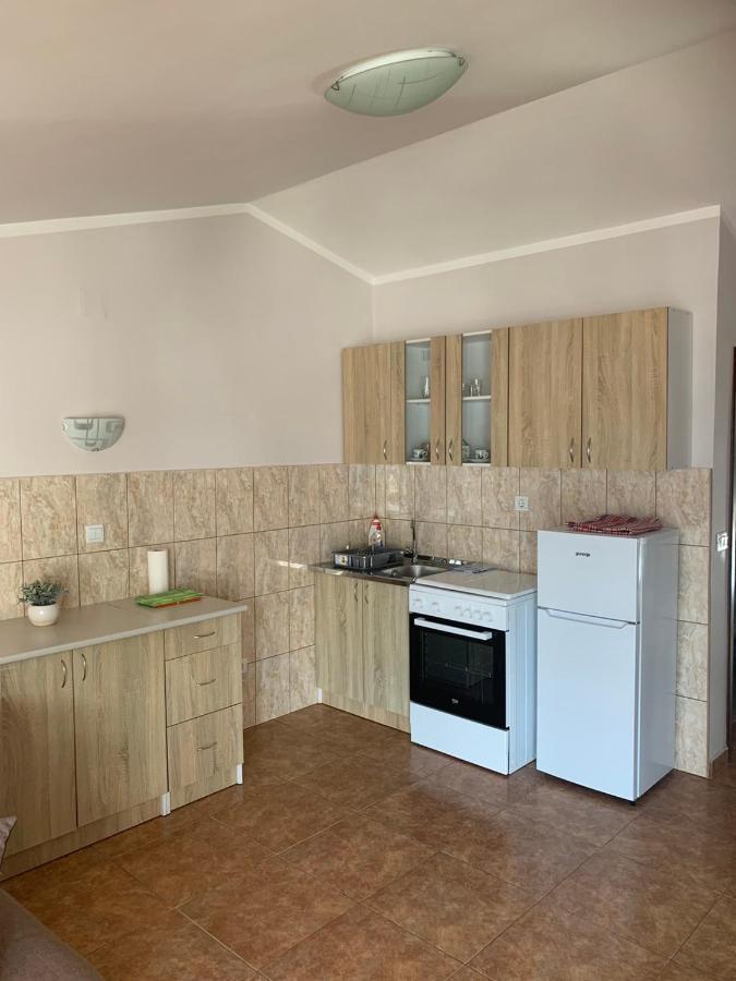 Apartmani Ilic เบชิชิ ภายนอก รูปภาพ
