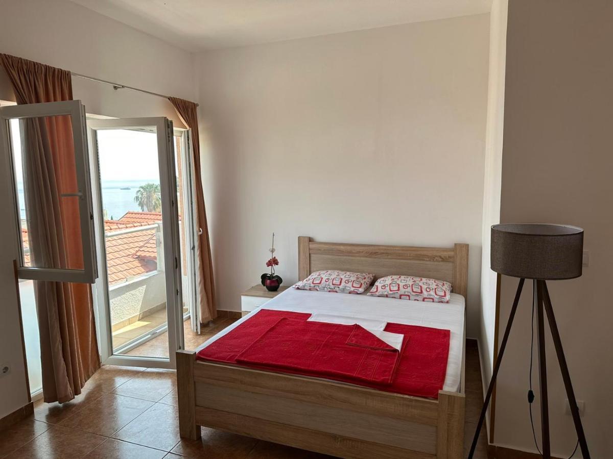 Apartmani Ilic เบชิชิ ภายนอก รูปภาพ