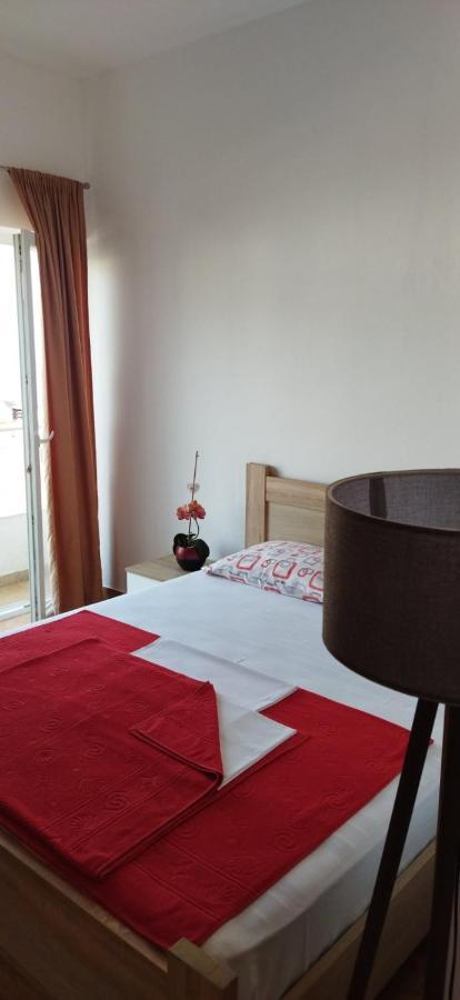 Apartmani Ilic เบชิชิ ภายนอก รูปภาพ