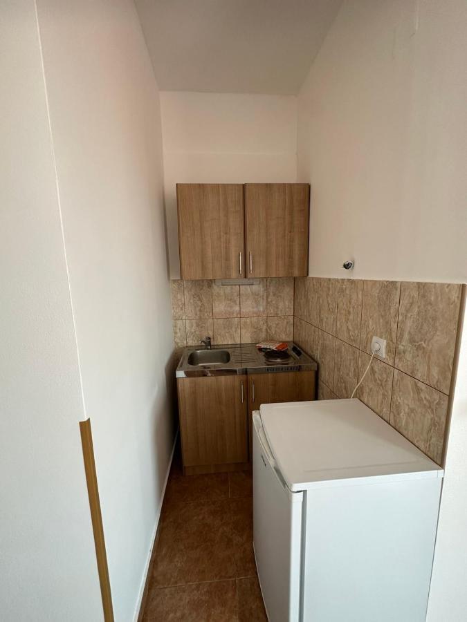 Apartmani Ilic เบชิชิ ภายนอก รูปภาพ