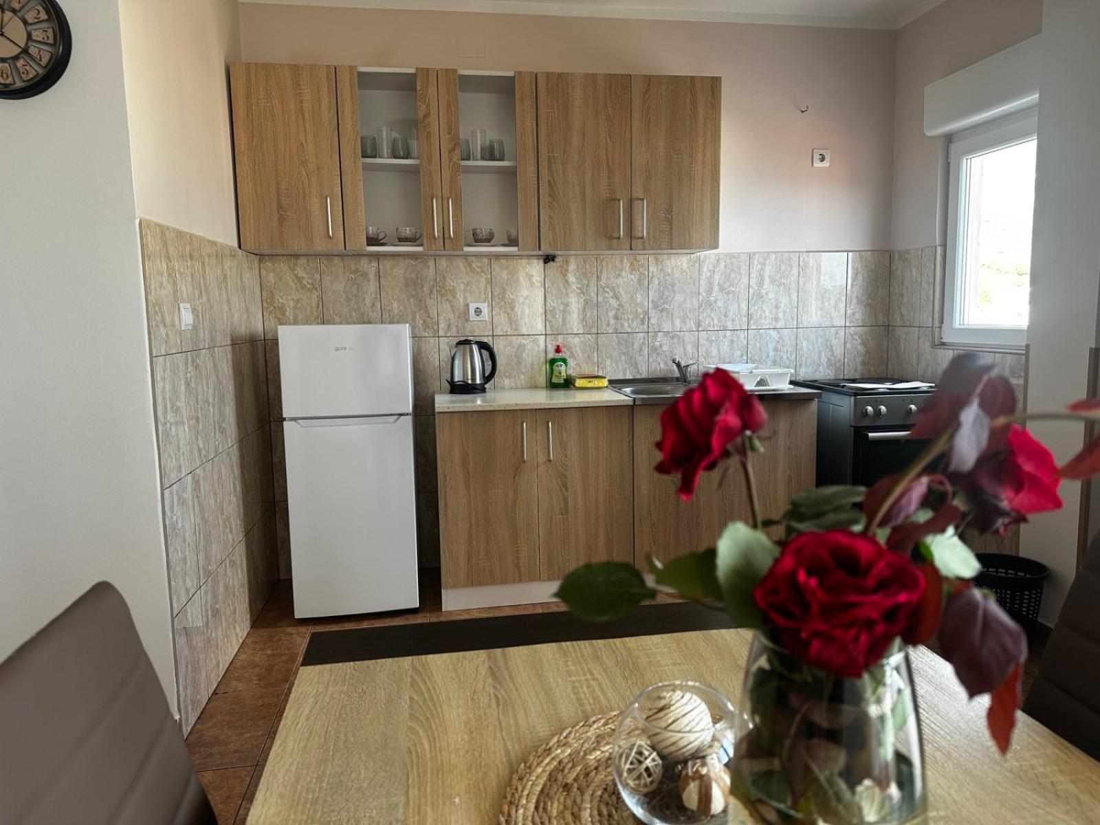 Apartmani Ilic เบชิชิ ภายนอก รูปภาพ